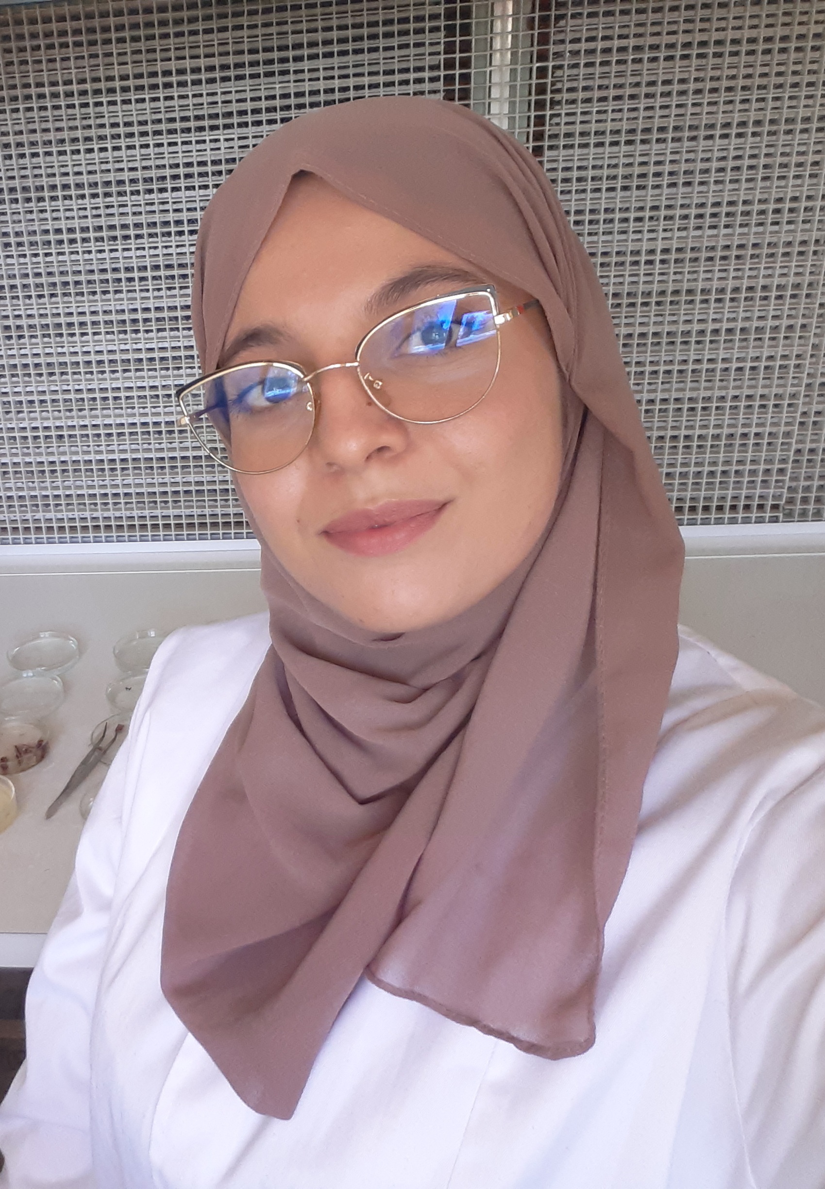 مكاحلية نسرين